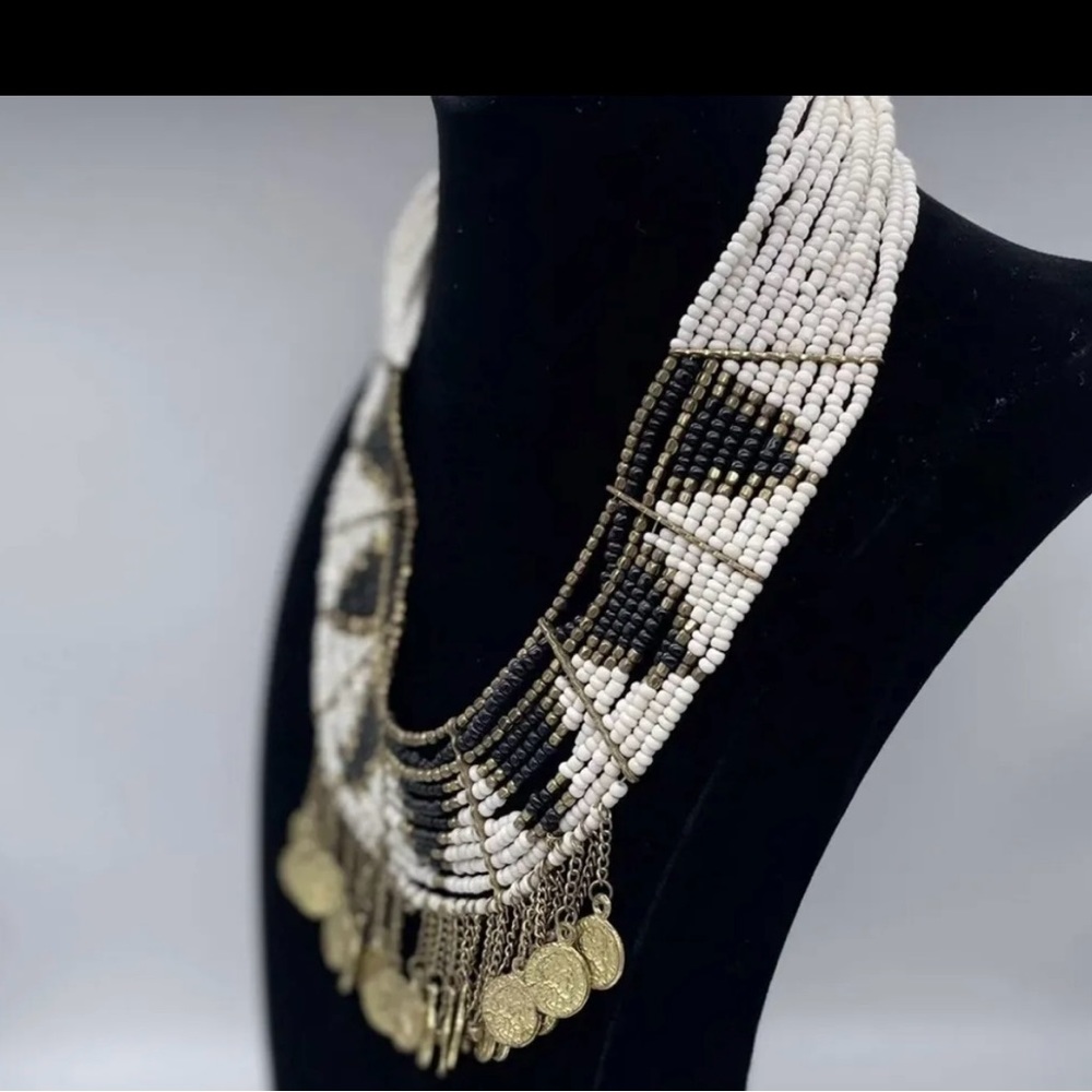 Statement Necklace - Picture 4 of 6